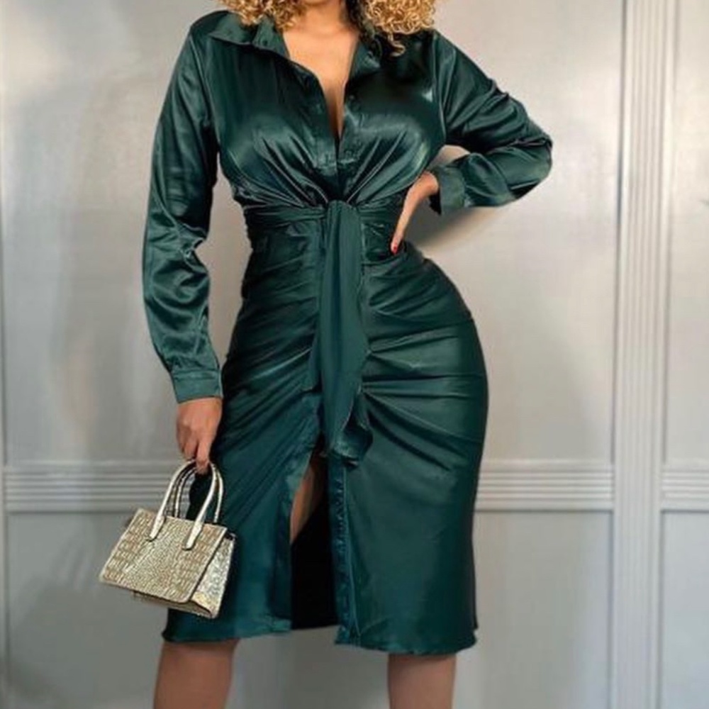 *BRAND NEW Black Satin Midi Dress